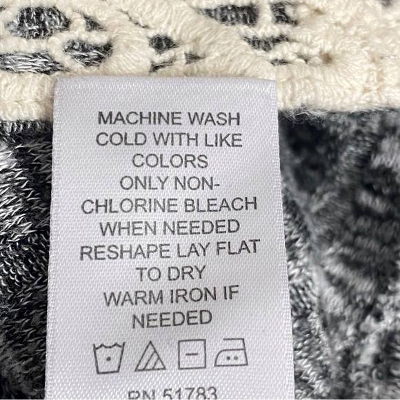 MAURICES textured knit scoop neck long sleeve crochet trim pullover sweater M - Picture 9 of 9